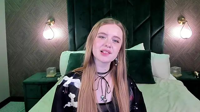 Victori Fox online show from 12/05/25, 04:10