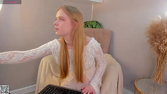 Victori Fox online show from 04/30/26, 12:06