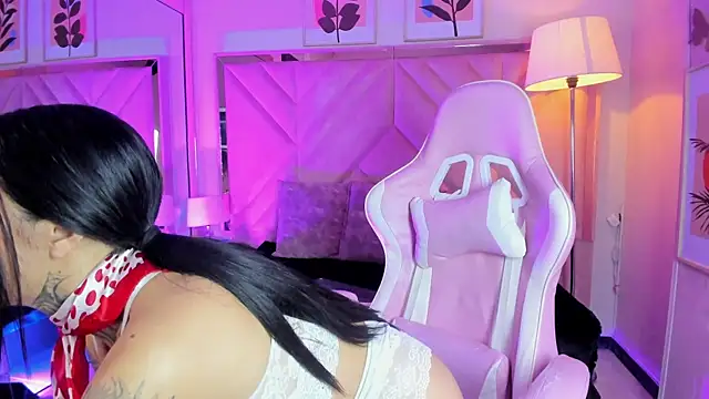 HannyJones online show from 12/17/25, 12:22