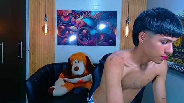 StormLuxX online show from 12/15/25, 08:24