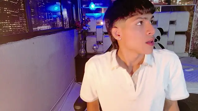 StormLuxX online show from 12/18/25, 12:11