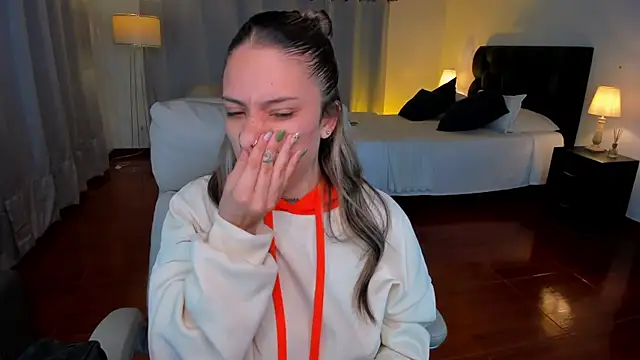 Zara Wolf  online show from 02/22/26, 11:09