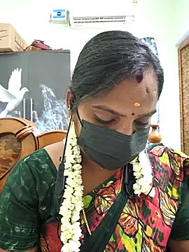 Snapshot of Tamil_Pallavi chatting on 06/09/26, 05:41 Tamil Pallavi online show from 06/09/26, 05:41