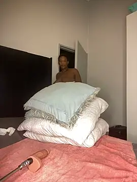 Snapshot of GiantClithpee chatting on 02/09/25, 03:32 GiantClithpee online show from 02/09/25, 03:32