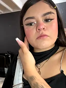 Snapshot of Camila_Duarte2 chatting on 12/02/25, 12:43 Camila Duarte2 online show from 12/02/25, 12:43