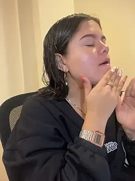 Camila Duarte2 online show from 04/15/26, 02:57