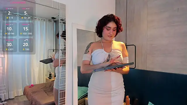 MissSavage  online show from 12/18/25, 07:53