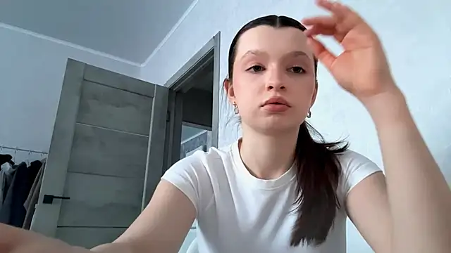 EllieBerrie online show from 02/10/26, 01:15