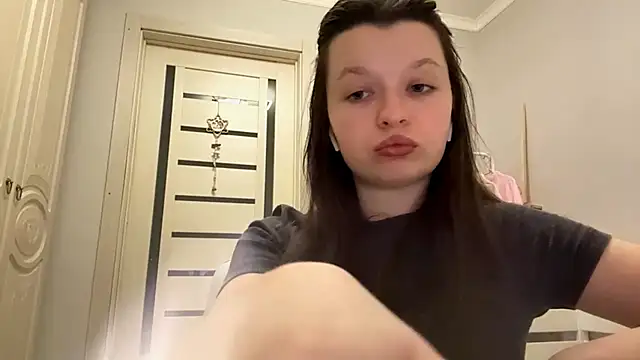 EllieBerrie online show from 02/15/26, 05:09