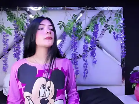 liinzy rouse69 online show from 12/17/25, 03:07