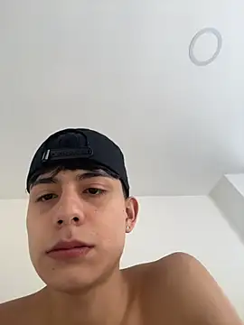 Snapshot of Lander_Cruz chatting on 05/02/26, 02:44 Lander Cruz online show from 05/02/26, 02:44
