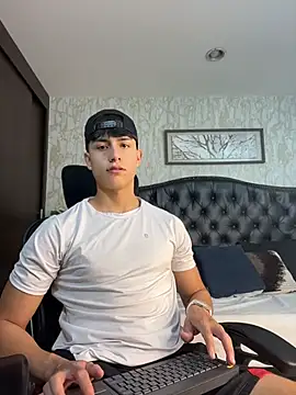 Snapshot of Lander_Cruz chatting on 05/07/26, 03:06 Lander Cruz online show from 05/07/26, 03:06