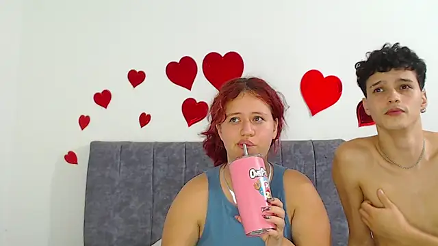 Snapshot of hottie_couplee chatting on 07/23/26, 05:16 hottie couplee online show from 07/23/26, 05:16