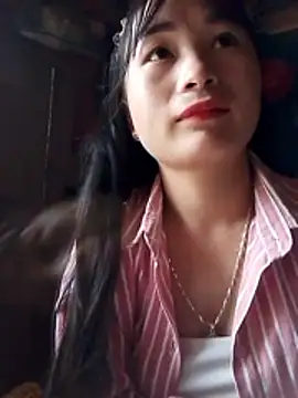 Snapshot of Maiphu34 chatting on 05/23/26, 11:53 Maiphu34 online show from 05/23/26, 11:53