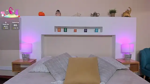 AnikaRomanoff  online show from 12/22/25, 11:40