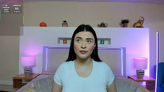 AnikaRomanoff  online show from 02/02/26, 11:31