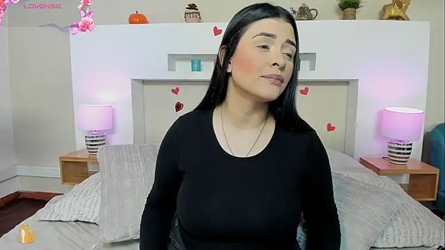 AnikaRomanoff  online show from 04/17/26, 11:35