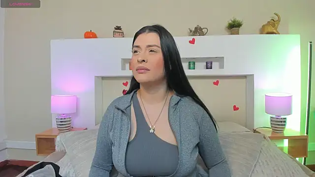 AnikaRomanoff  online show from 05/20/26, 11:38