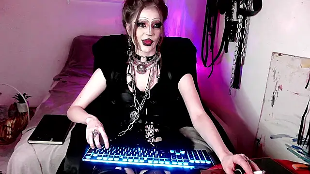 EmpressMorrigan online show from 03/08/26, 02:43