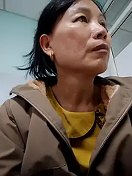 Lili-123k online show from 02/05/26, 08:30