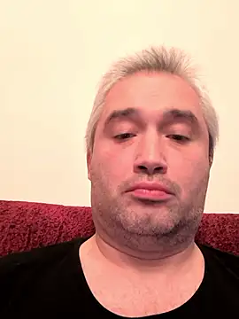 Olomoucak1982 online show from 12/04/25, 04:48