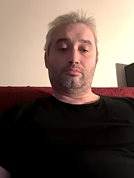 Olomoucak1982 online show from 12/16/25, 02:55