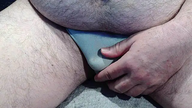 dadbodsensei  online show from 04/15/26, 12:23