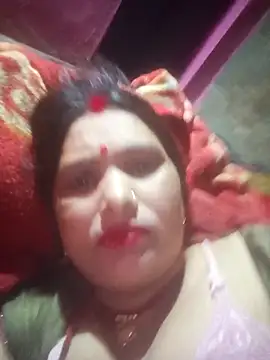 Your-shreya143 online show from 04/13/26, 09:20