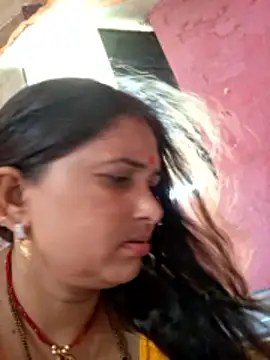 Your-shreya143 online show from 05/15/26, 09:27