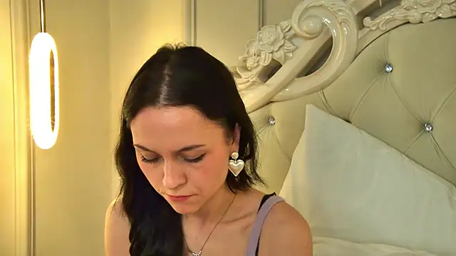 Snapshot of MonicaMercer chatting on 03/02/26, 07:15 MonicaMercer online show from 03/02/26, 07:15