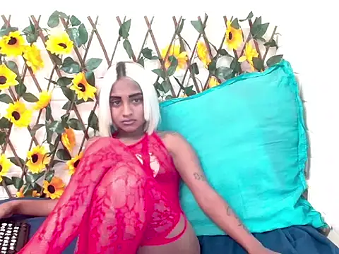 Snapshot of IndianSumaya69 chatting on 12/02/25, 10:42 IndianSumaya69 online show from 12/02/25, 10:42