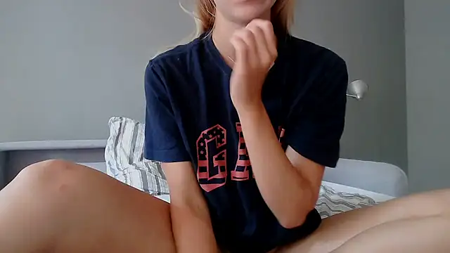 Snapshot of __RITA__ chatting on 06/22/26, 12:02 RITA online show from 06/22/26, 12:02