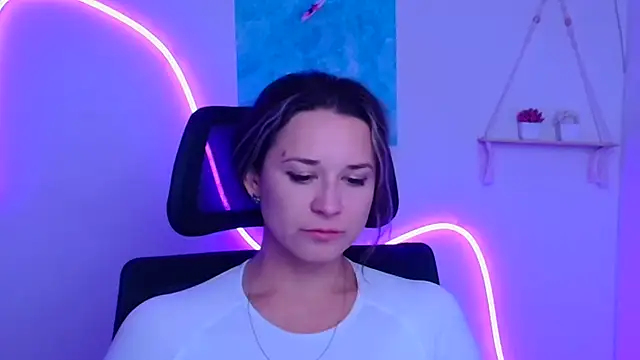 Snapshot of Melodie_Aster chatting on 12/21/25, 12:12 Melodie Aster online show from 12/21/25, 12:12