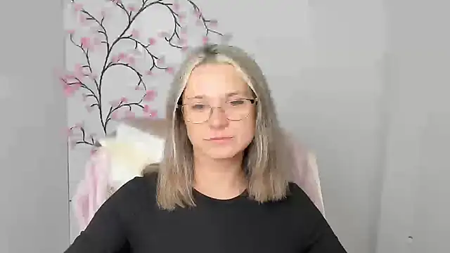 Snapshot of Melodie_Aster chatting on 01/11/26, 06:57 Melodie Aster online show from 01/11/26, 06:57