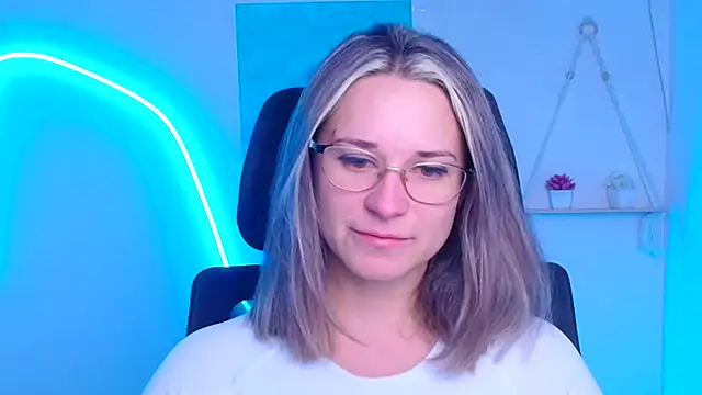 Snapshot of Melodie_Aster chatting on 01/12/26, 12:21 Melodie Aster online show from 01/12/26, 12:21