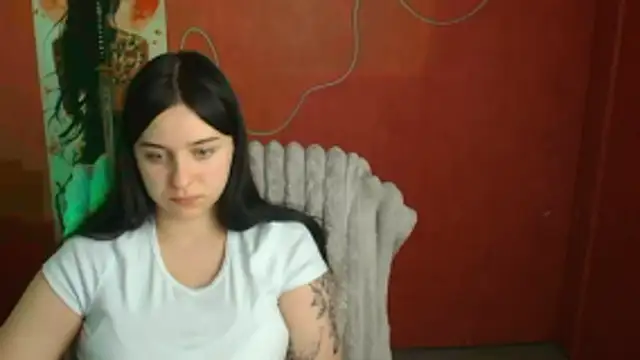 Lilu May online show from 04/24/26, 11:18