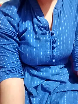 hottyrose69 online show from 03/28/26, 04:45