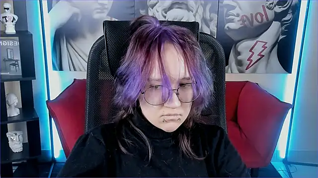 Sylvia Reed online show from 12/19/25, 07:37