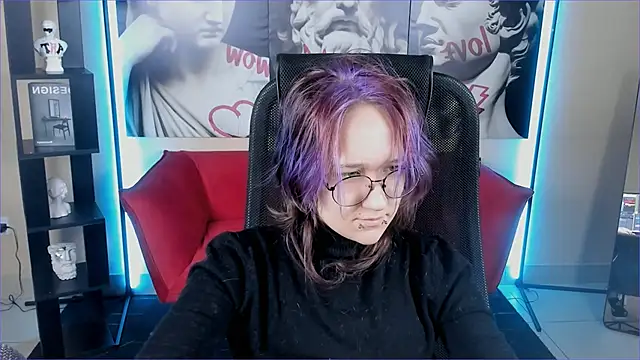 Sylvia Reed online show from 12/21/25, 10:11