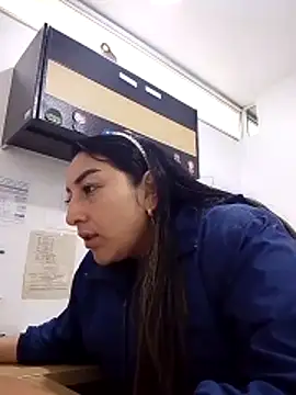 Snapshot of Valeria_montana_ chatting on 01/15/26, 12:32 Valeria montana online show from 01/15/26, 12:32