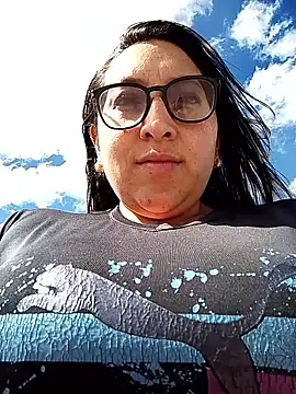 Valeria montana  online show from 01/17/26, 02:44