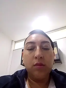 Valeria montana  online show from 02/10/26, 11:58