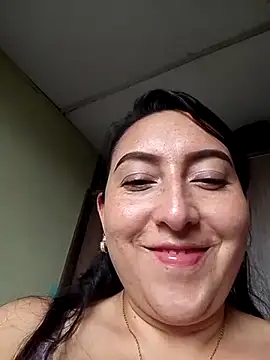 Snapshot of Valeria_montana_ chatting on 05/18/26, 09:42 Valeria montana online show from 05/18/26, 09:42