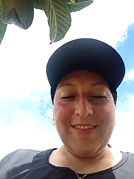 Snapshot of Valeria_montana_ chatting on 06/06/26, 04:01 Valeria montana online show from 06/06/26, 04:01