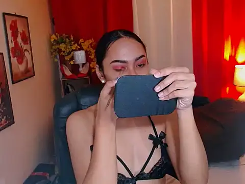 kylieEmparado online show from 12/15/25, 04:50