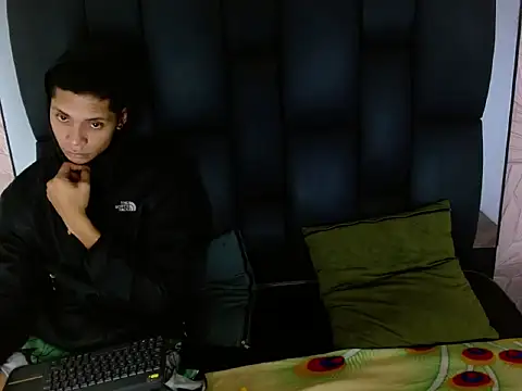 Axel Marcu online show from 12/14/25, 02:28