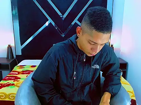 Axel Marcu online show from 12/21/25, 02:24