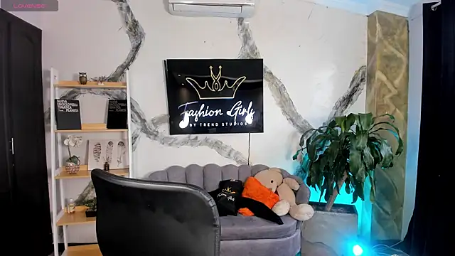 melodysnow  online show from 12/19/25, 09:11