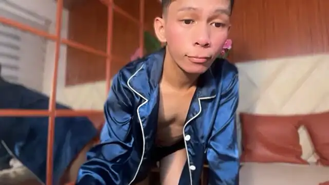 TheBoyAboveYou online show from 02/21/26, 04:52