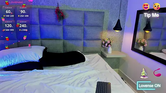 emilyy r online show from 12/17/25, 07:09